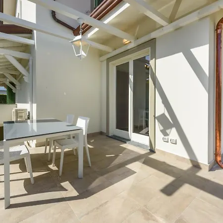 Golden Luxe - In Centro A Dei Marmi Con Parcheggio *