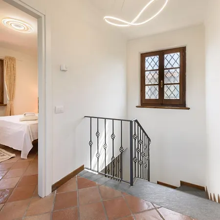 Esclusiva In Pieno Centro A Dei Marmi Villa