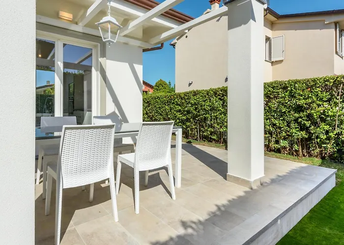 Villa Golden Luxe - In Centro A Dei Marmi Con Parcheggio Forte dei Marmi