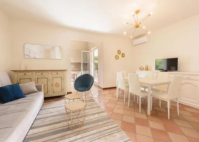 Golden Luxe - In Centro A Dei Marmi Con Parcheggio Villa