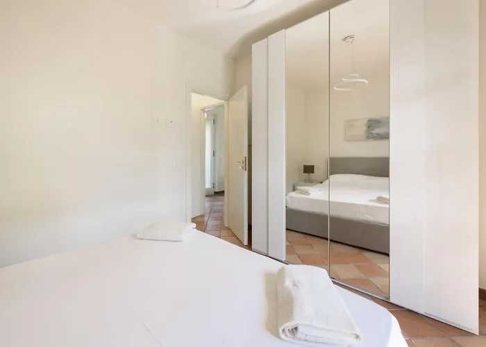 Golden Luxe - In Centro A Dei Marmi Con Parcheggio Villa